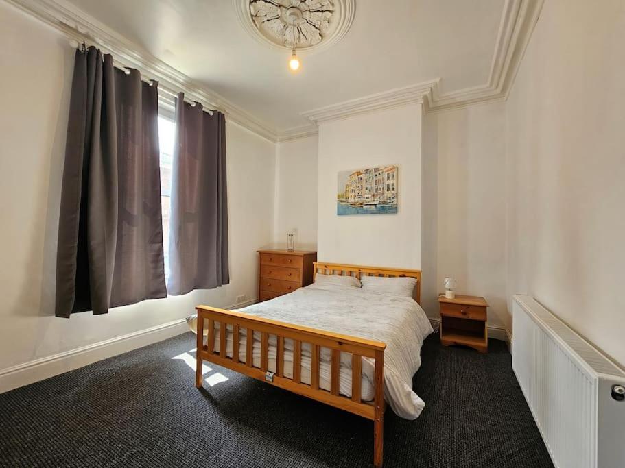 Convenient 3 Bed, Pr1 Near Uclan N Train Station Villa Preston  Kültér fotó